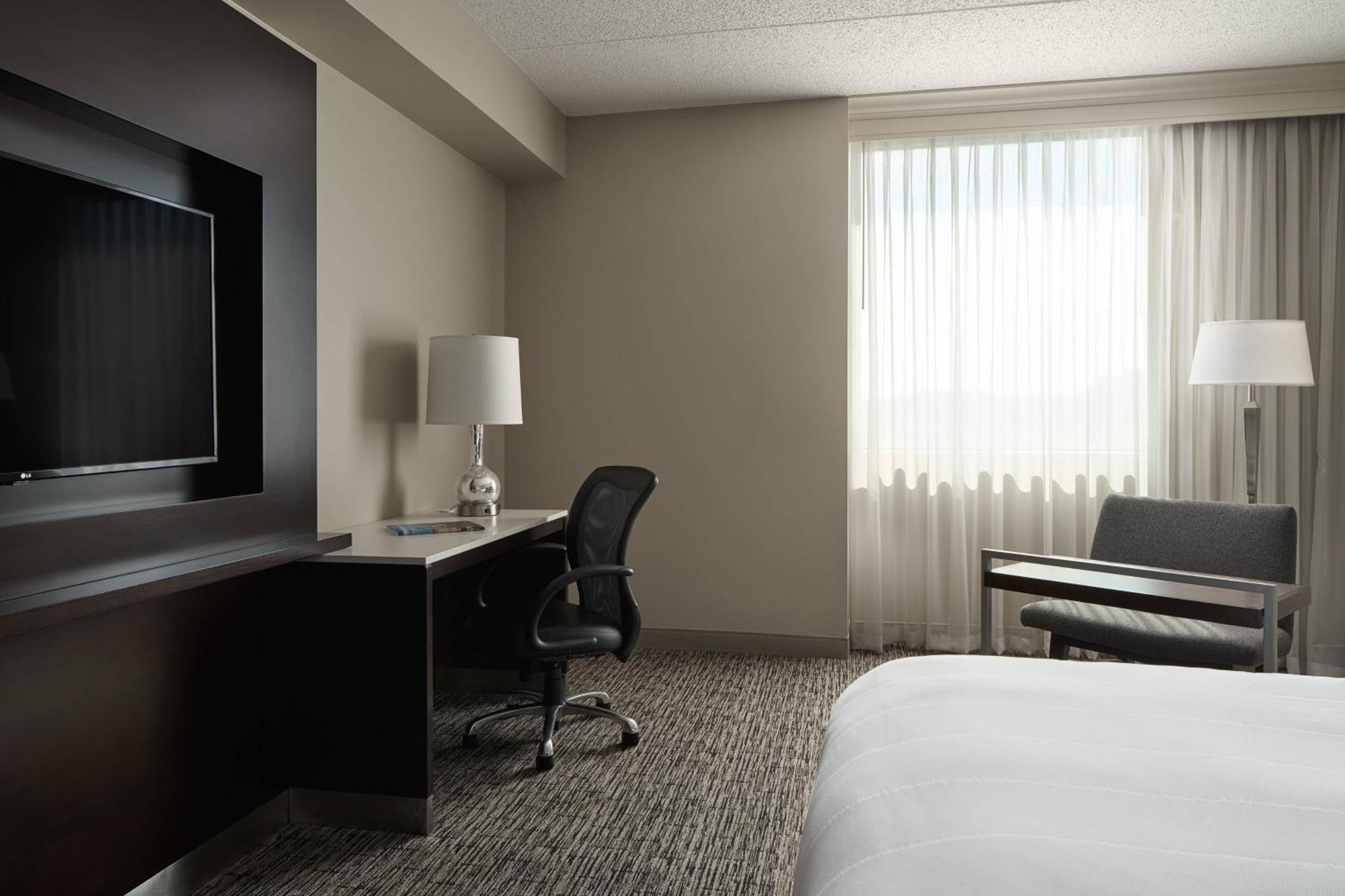 Cleveland Marriott East Hotel Warrensville Heights Exterior foto