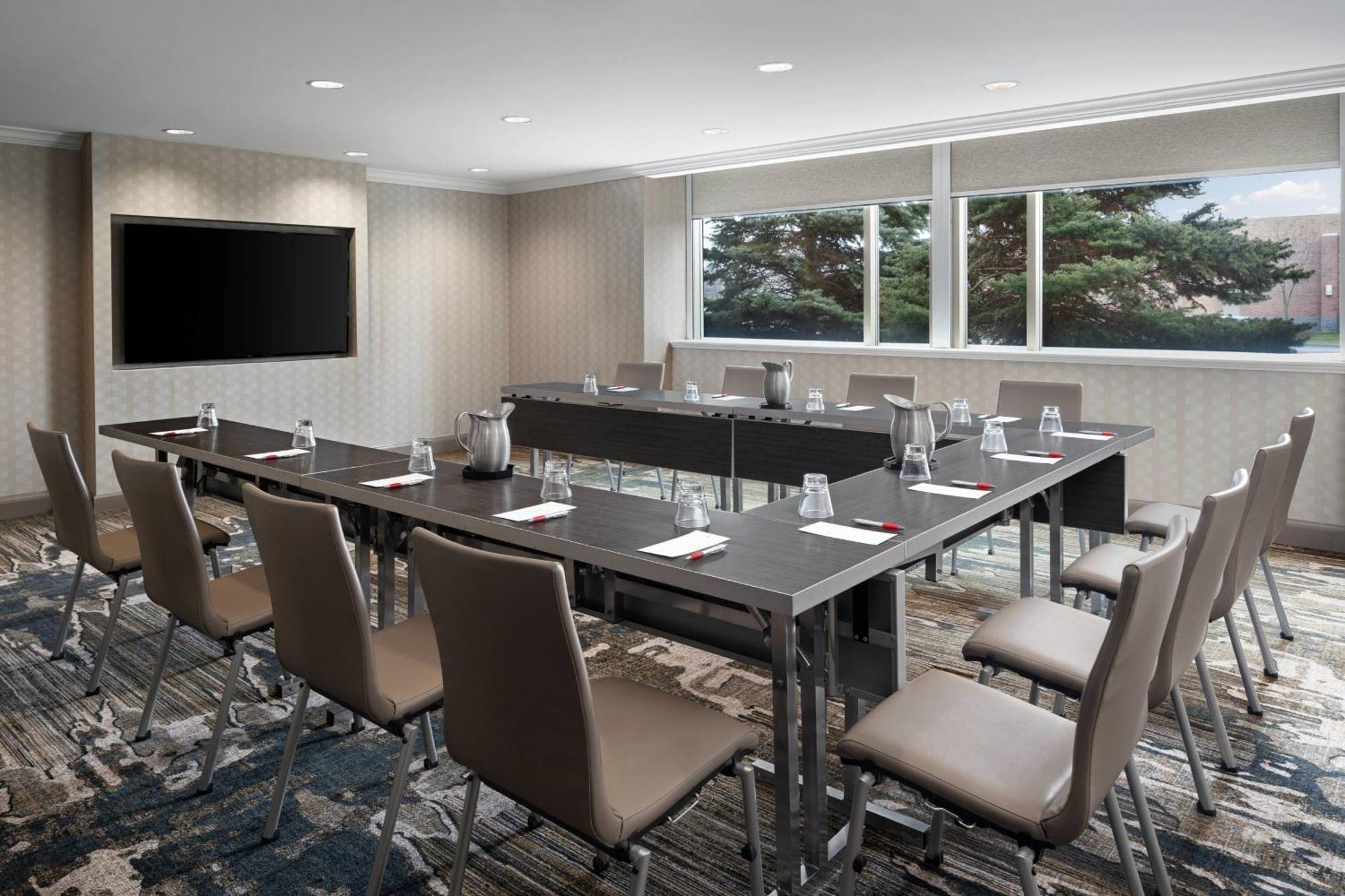 Cleveland Marriott East Hotel Warrensville Heights Exterior foto